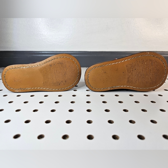 JOSMO WALKER Patent Ostrich Walking Shoes Size: 5 toddler Color: Burgundy - Picture 8 of 10